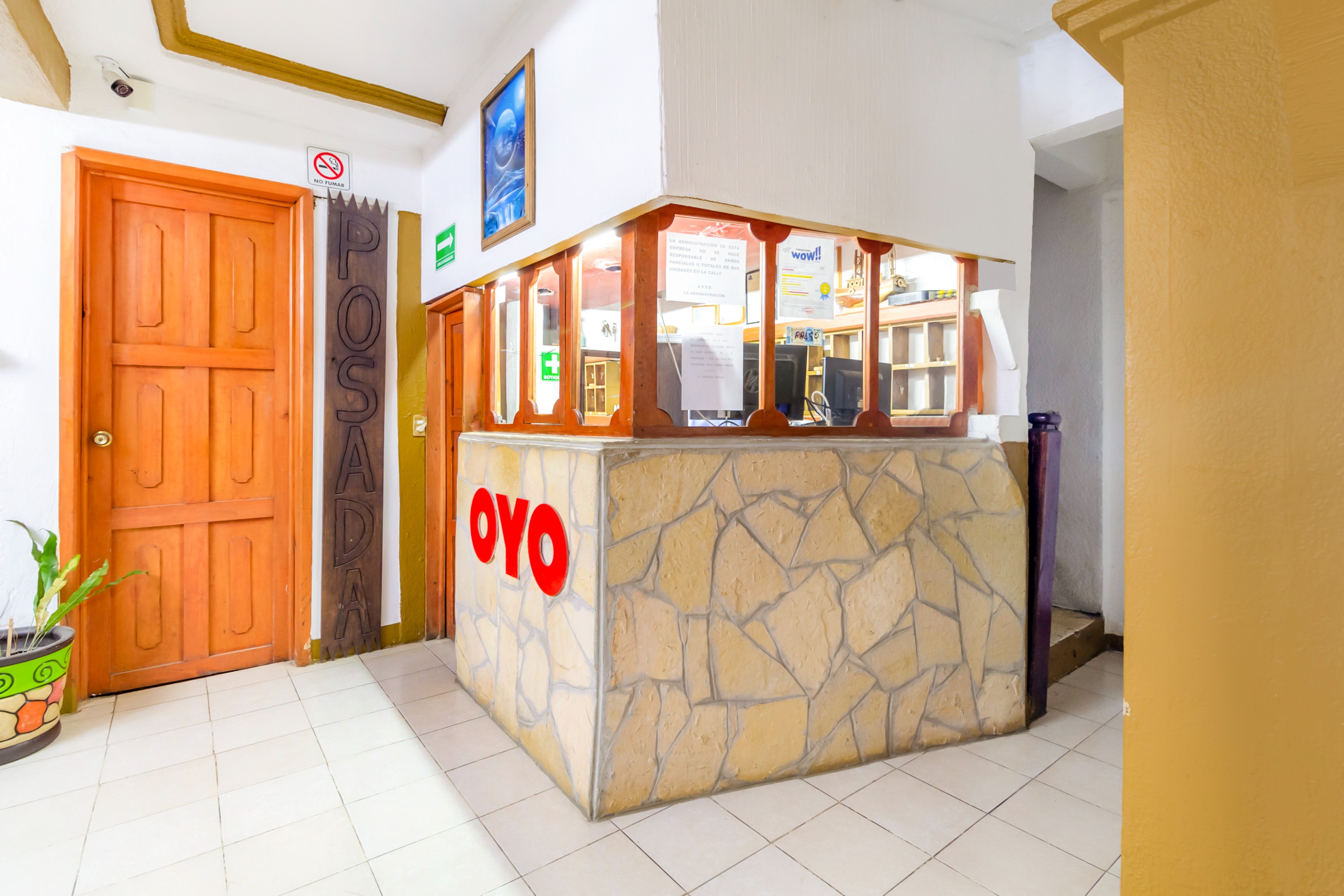 OYO Hotel La Luna, Templo de Santo Domingo de Guzman 7/37