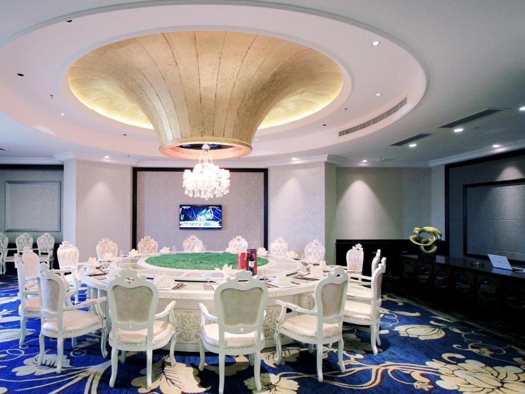 Chateau Star Sea Hotel 35/44