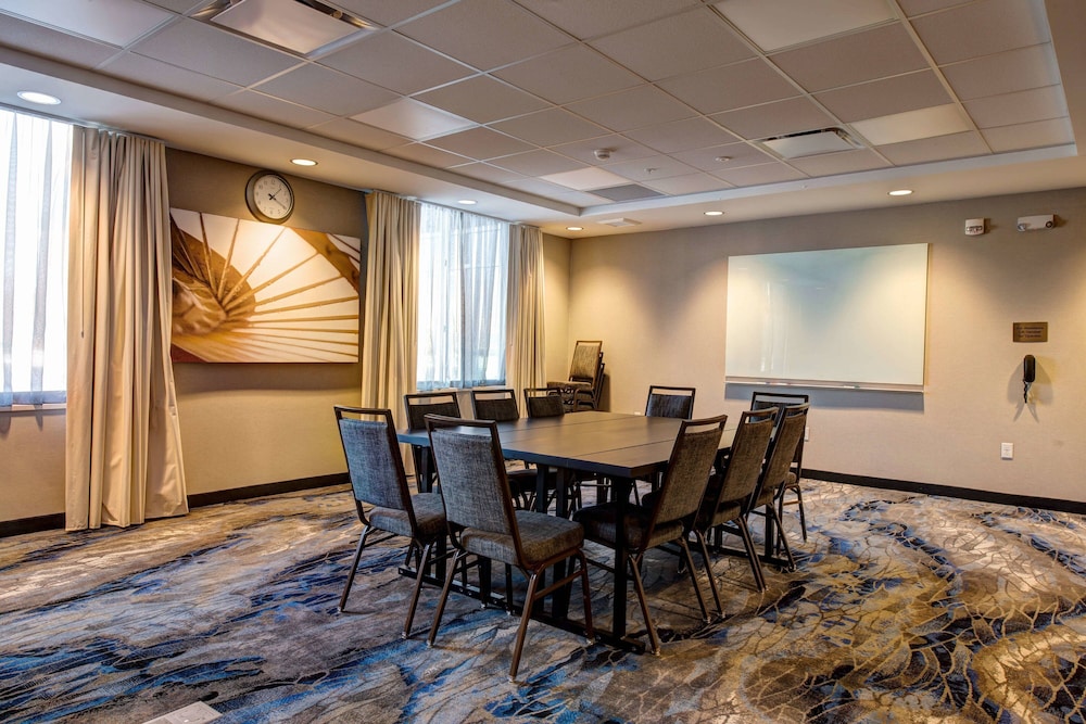 Fairfield Inn & Suites by Marriott Minneapolis North 30/36