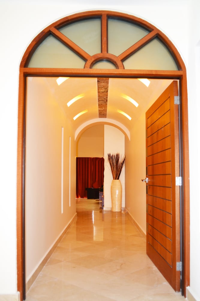 Hotel Palmas De Cortez 10/50