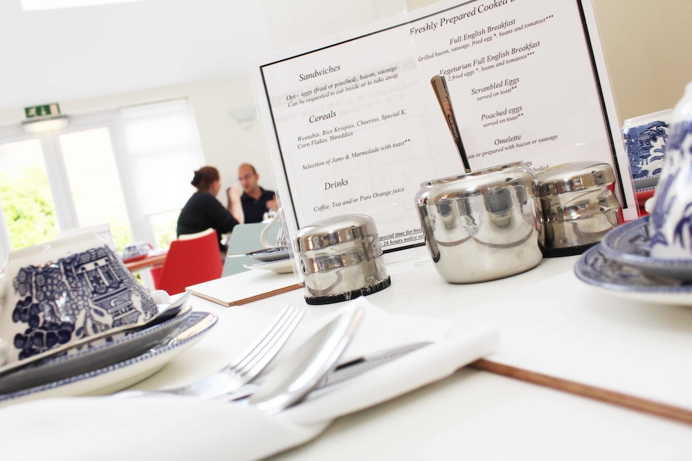 Brentwood Guest House Hotel 4/50