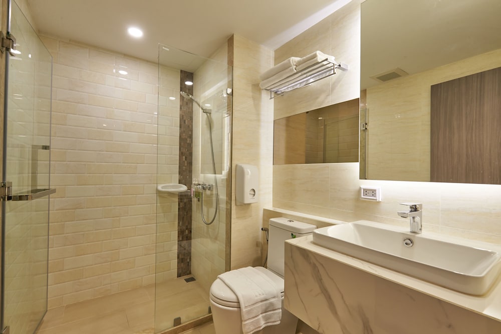 Samyan Serene Hotel 14/63