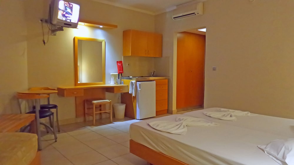 Saint Constantine Hotel 39/49