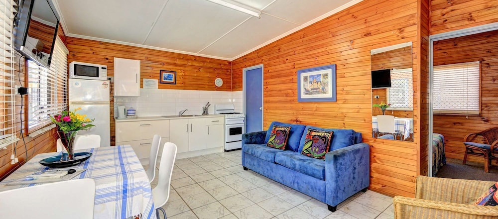 Bargara Gardens Motel And Holiday Villas 24/44