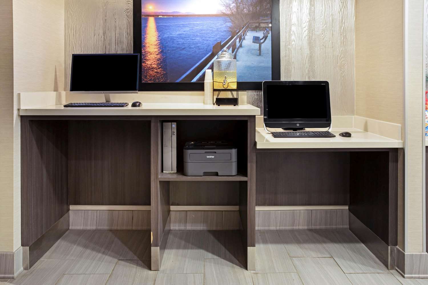 La Quinta Inn & Suites by Wyndham Denver Aurora Medical 37/43