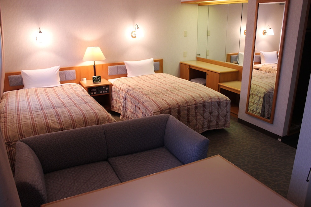 Hotel Crown Hills Takaoka 16/44