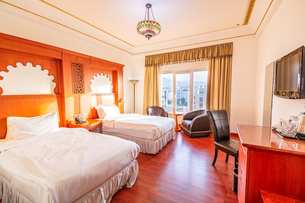 ROOM, TWIN BEDS, CITY VIEW
