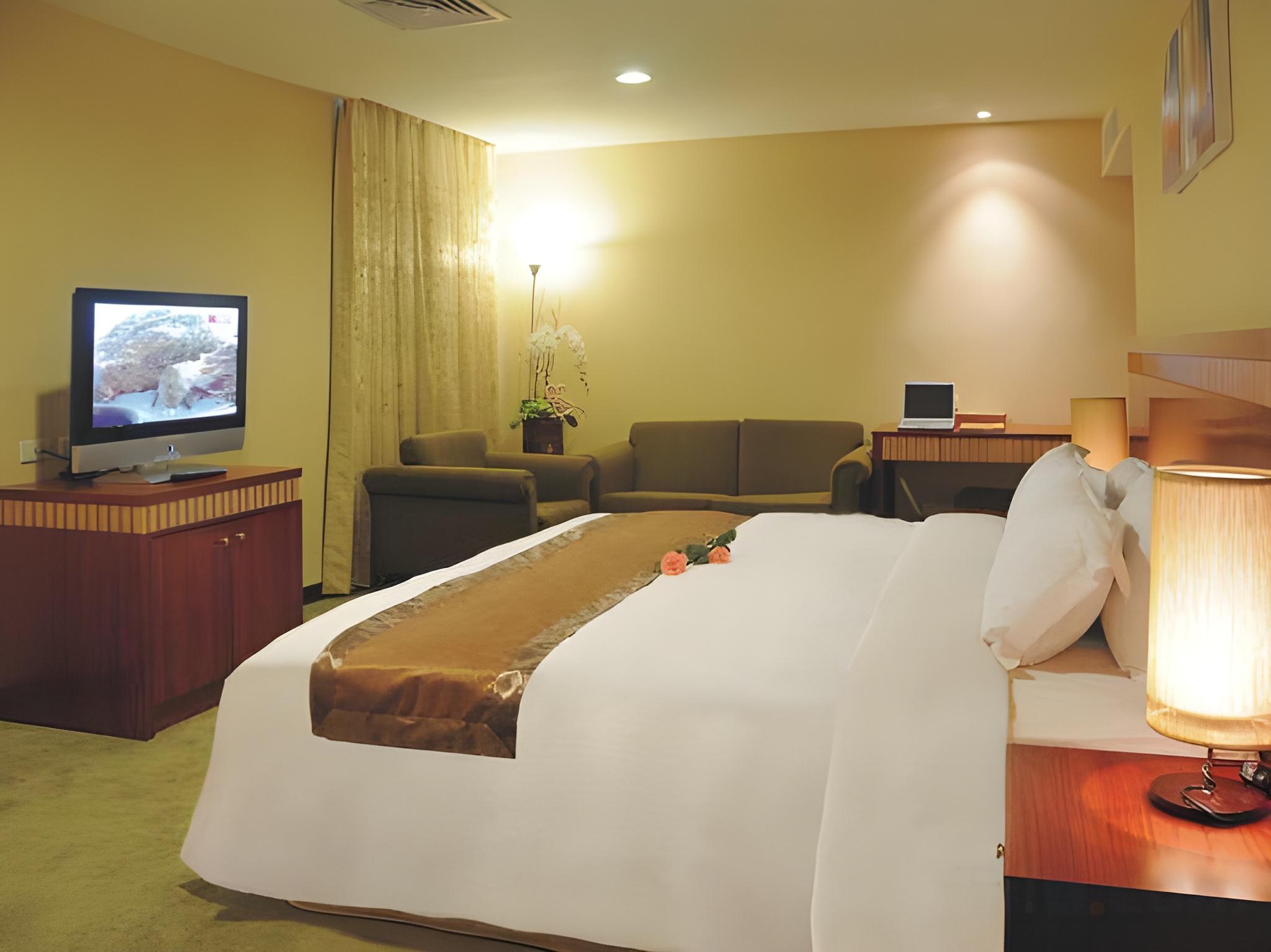 Deluxe, Double Bed, No Window