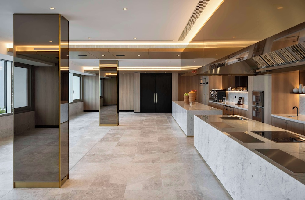 Park Hyatt Auckland 11/71