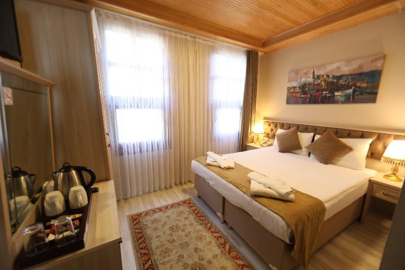 ECONOMY, GROUND FLOOR