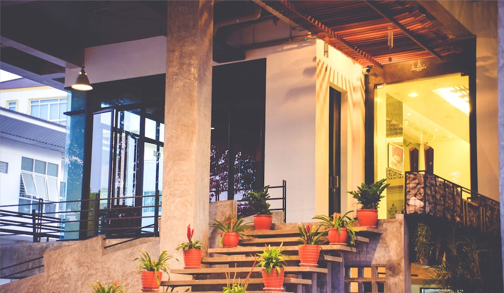 KORAPURA RESORT 6/48