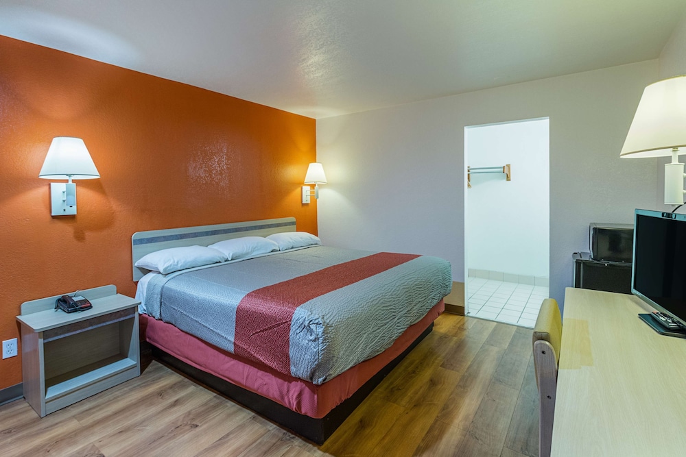 Motel6 Lancaster, TX - DeSoto - Lancaster 21/50