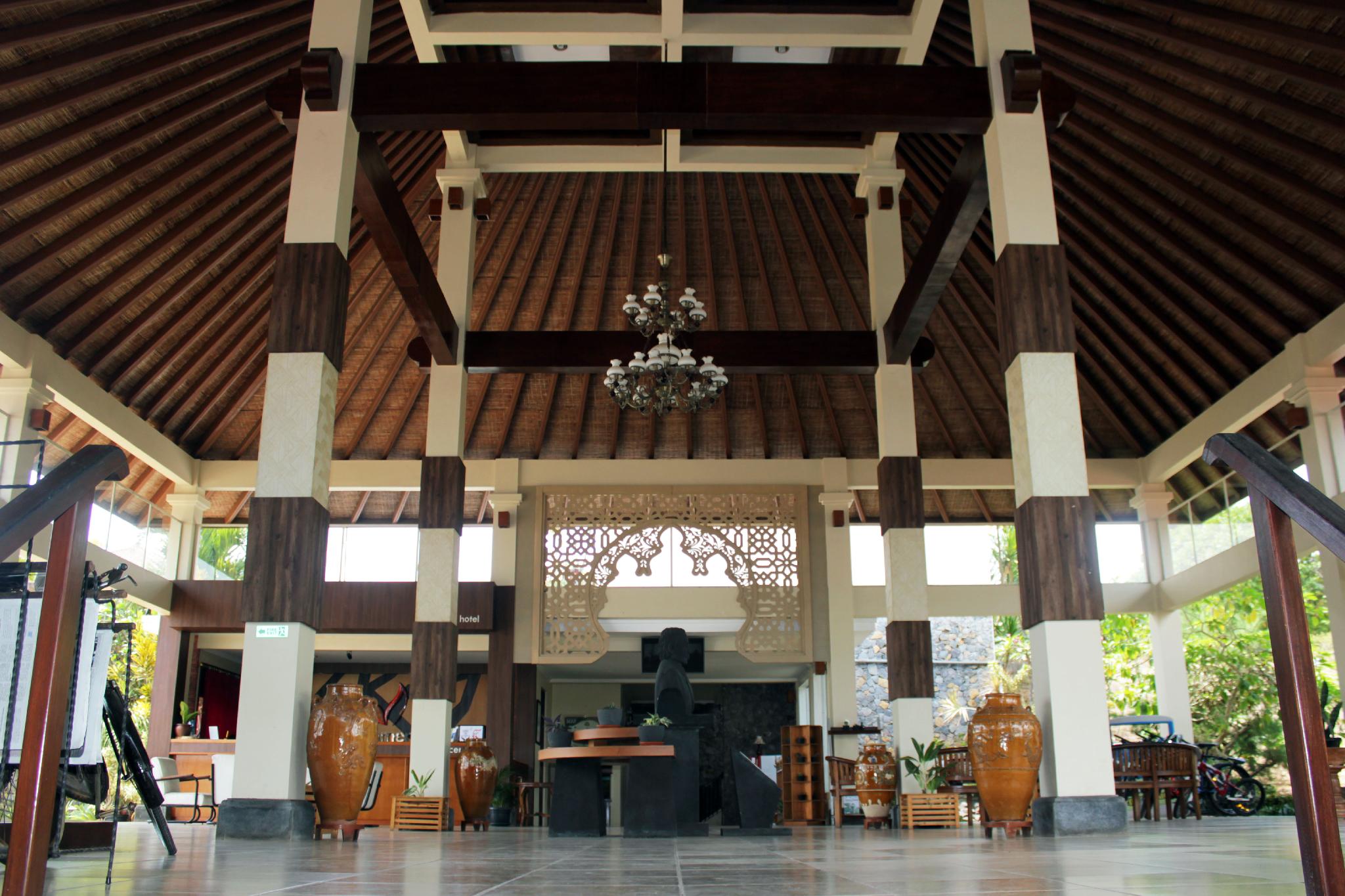 D Emmerick Hotel Salatiga 2/26