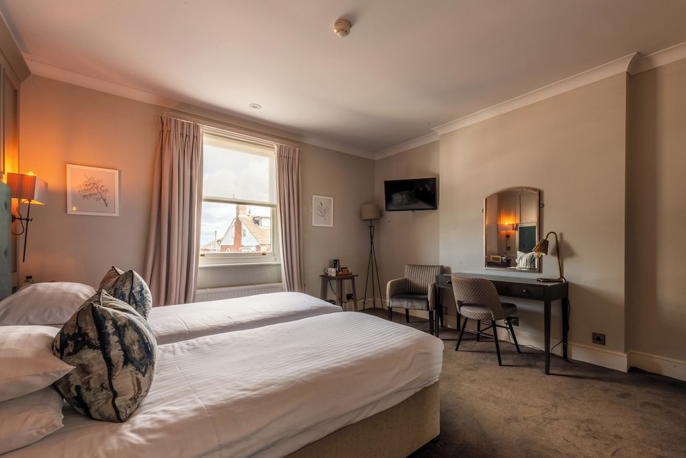 Royal Wells Hotel 22/71