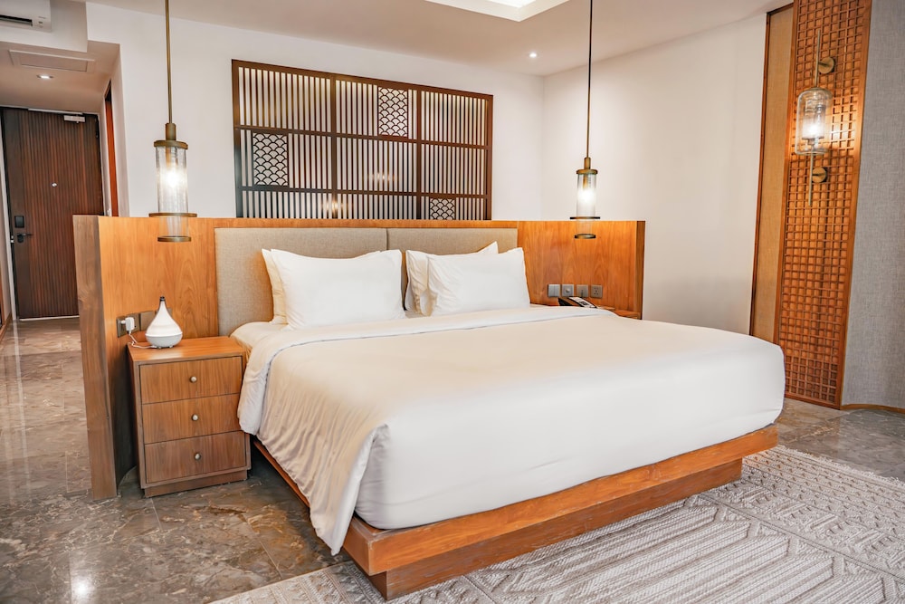 Goya, Pool, Suite, King Bed