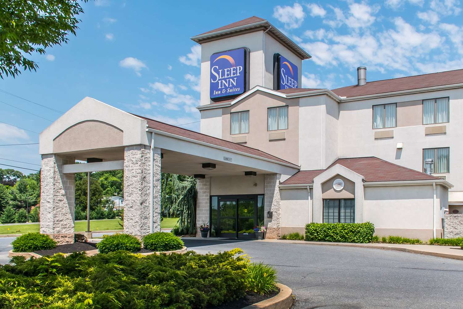 Sleep Inn & Suites of Lancaster County 34/35