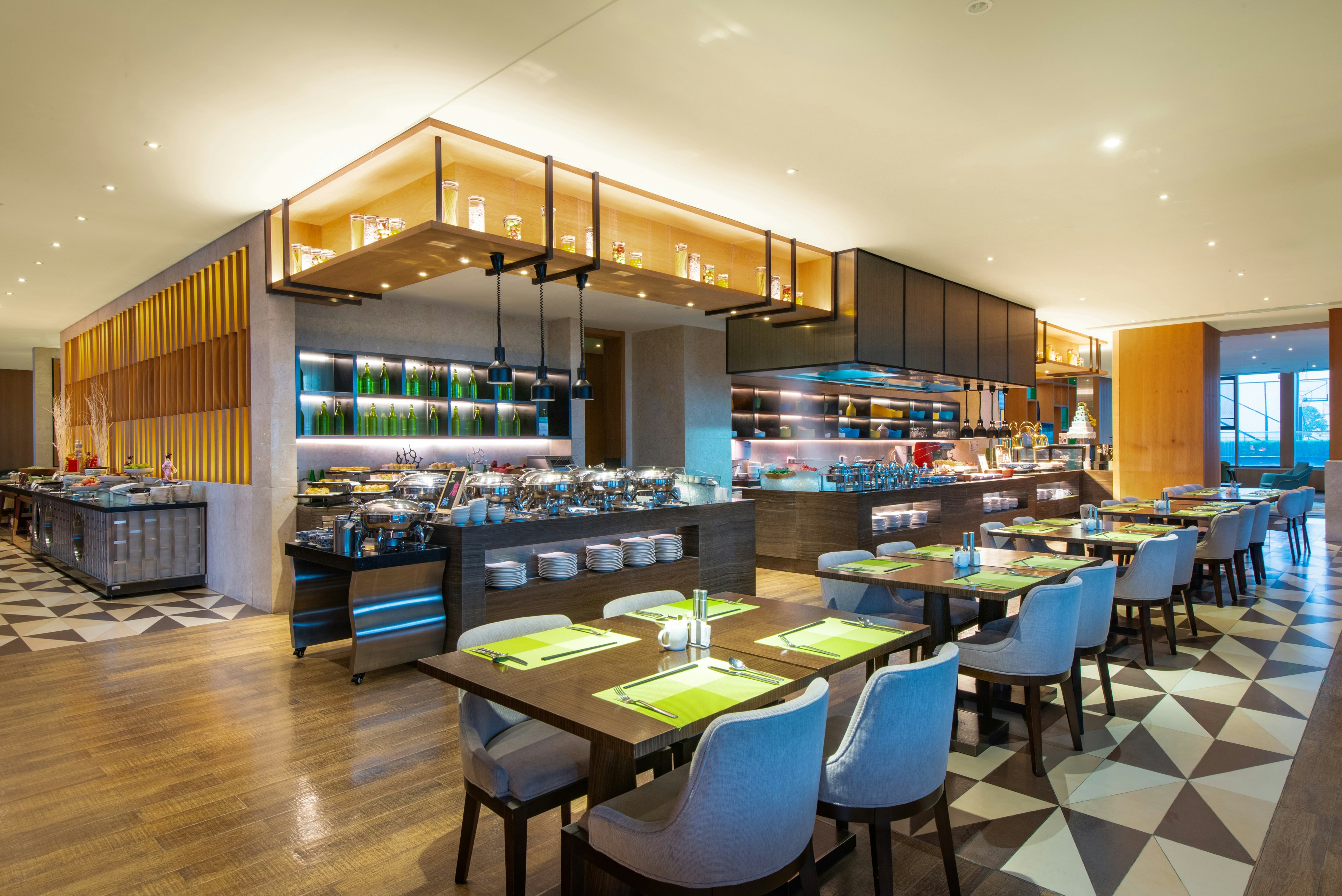 HOLIDAY INN NANJING QINHUAI SOUTH SUITES 18/28