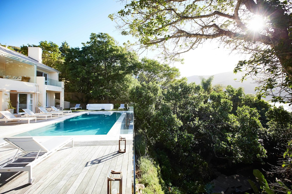 Number Eleven Self Catering Villa 17/24