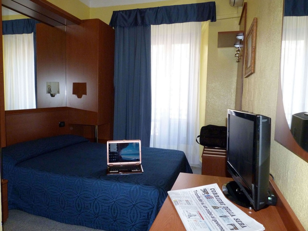Hotel Aurora 26/38