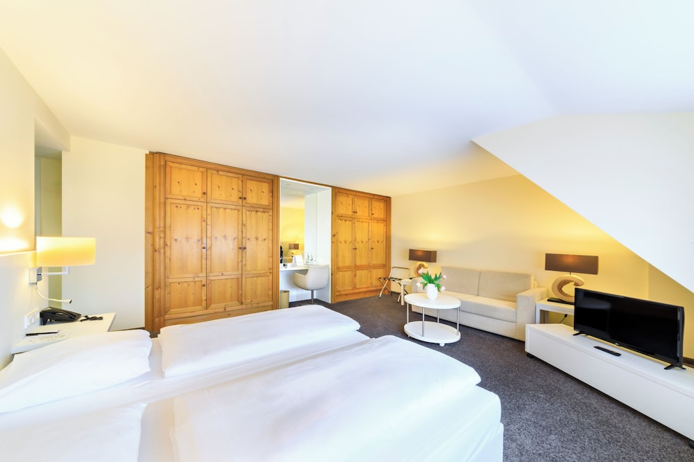 RELEXA WALDHOTEL SCHATTEN 24/74