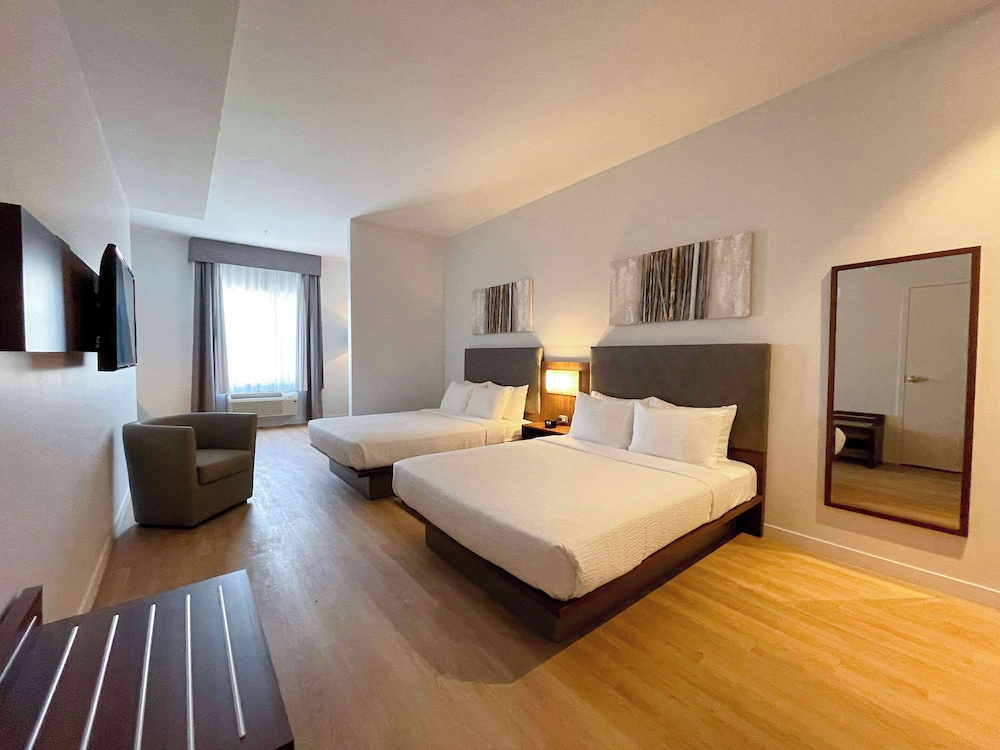 Quality Inn Quebec City 25/60