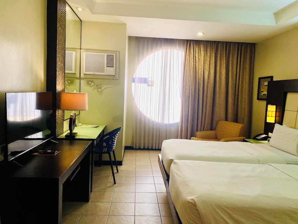 Circle Inn Hotel and Suites 25/63
