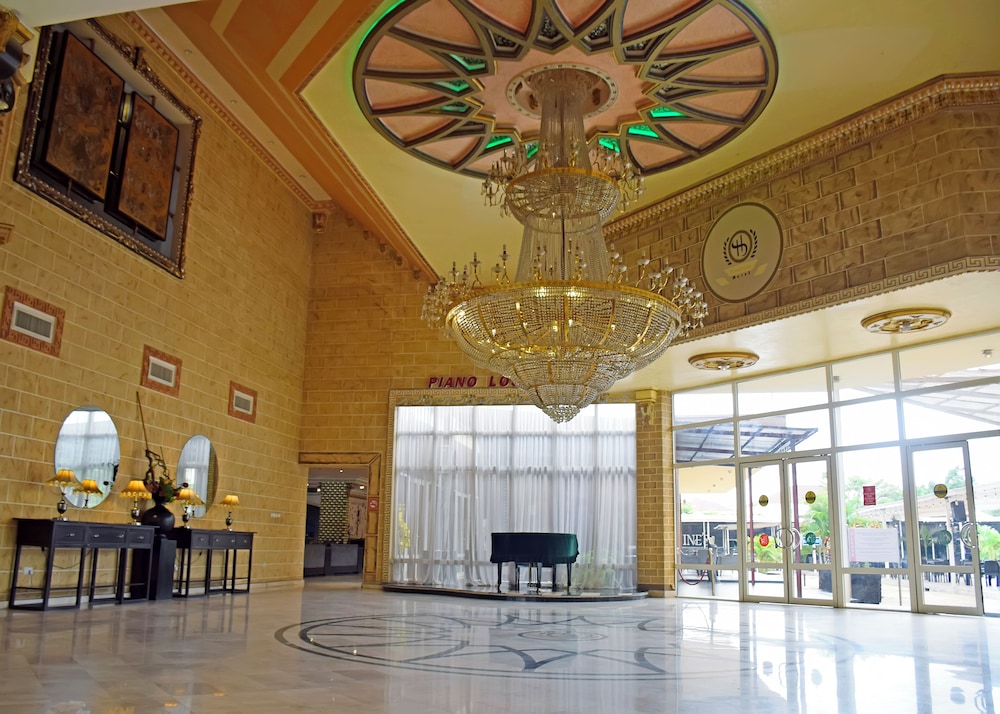 Sandralia Hotel 8/44