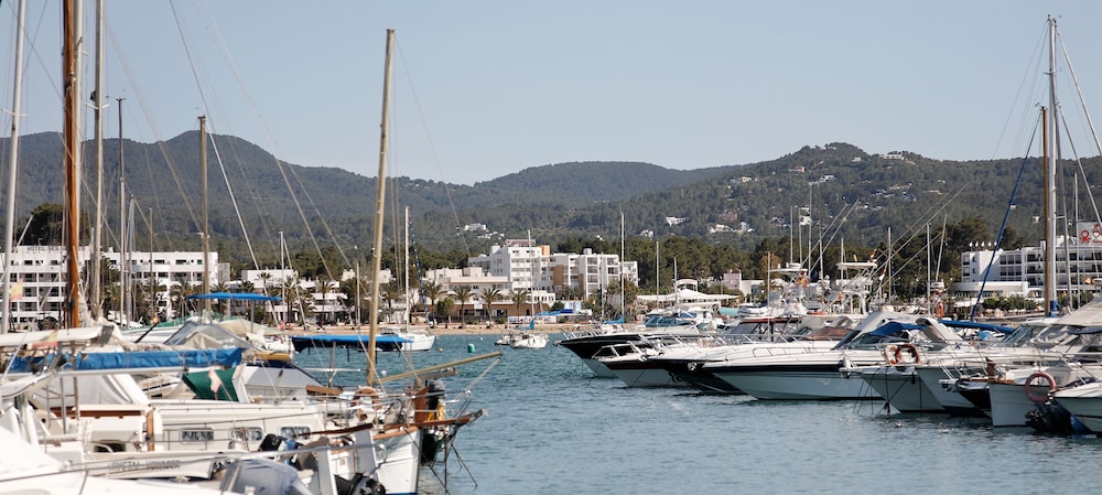 Bonito Ibiza by NCALMA Hotels 91/93