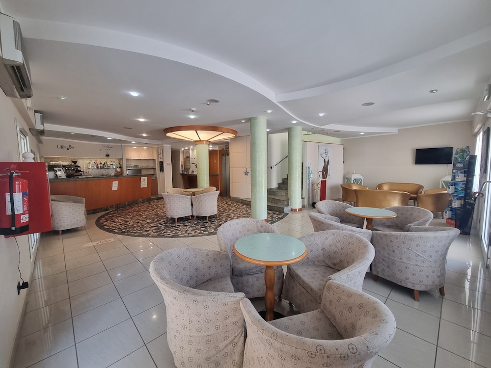 Hotel Marina 45/58