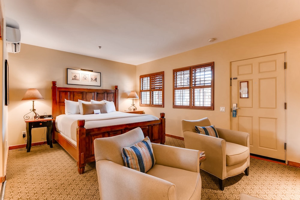 Old Santa Fe Inn 44/64