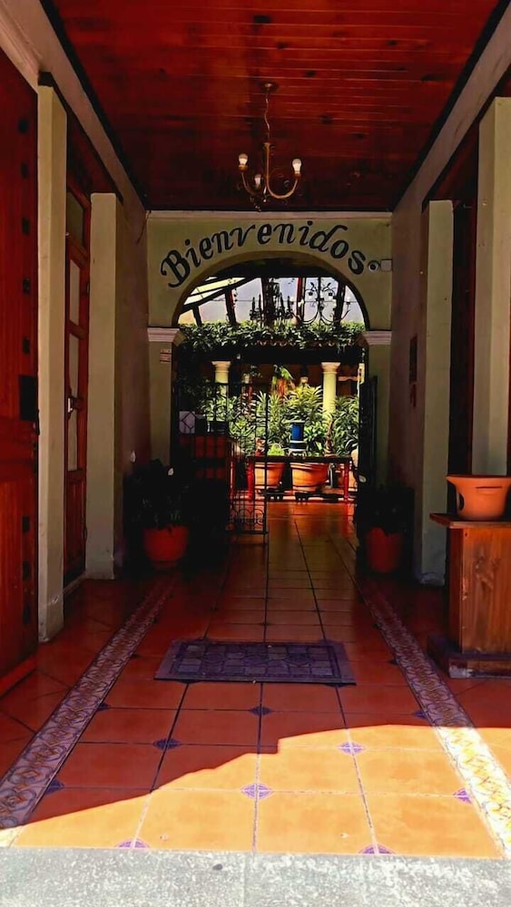 Hotel San Luis 8/55
