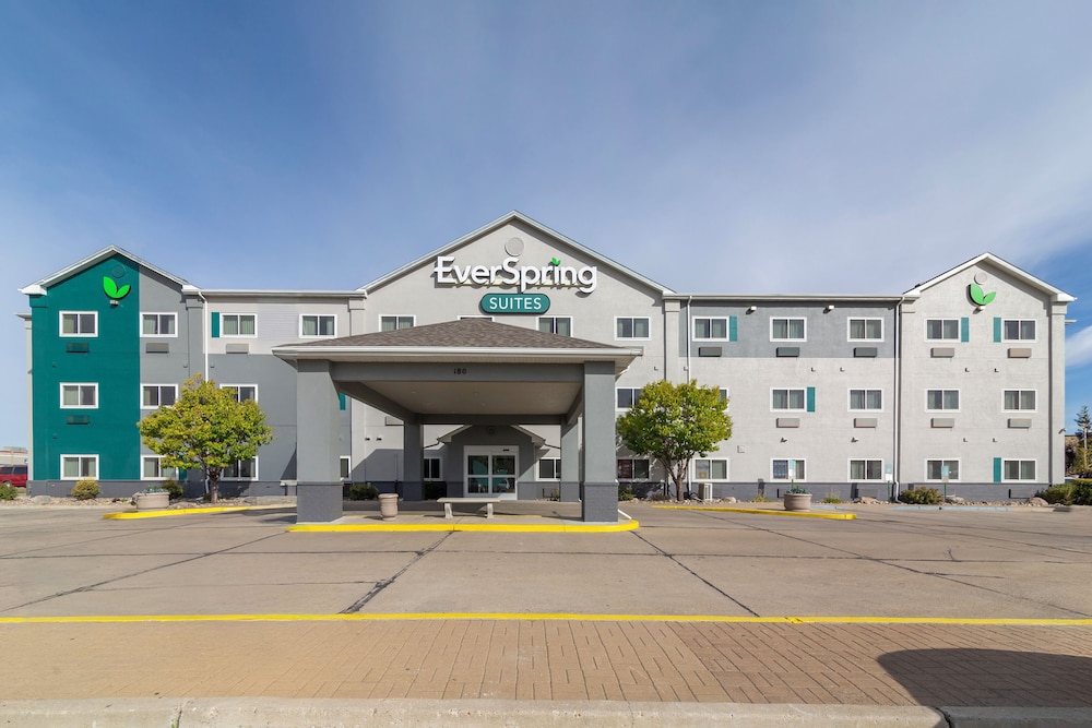 Expressway Suites Bismarck 63/65