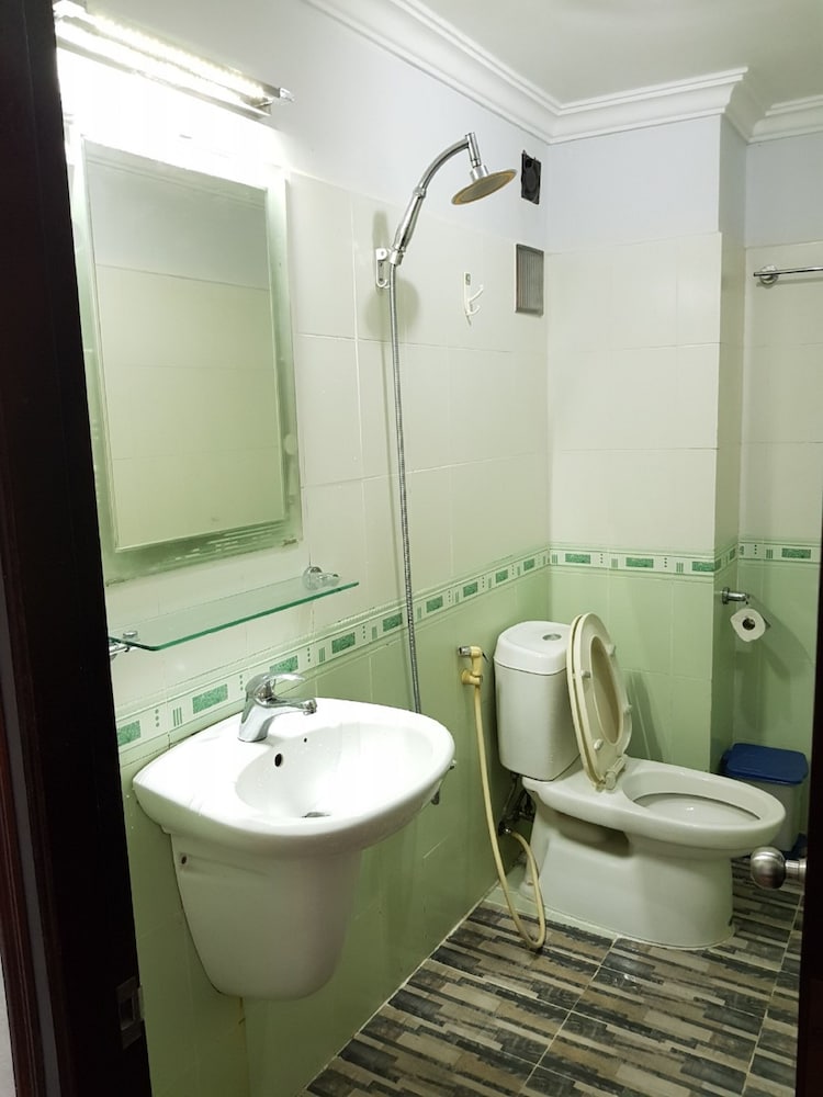 Hong Vinh Hotel 13/54