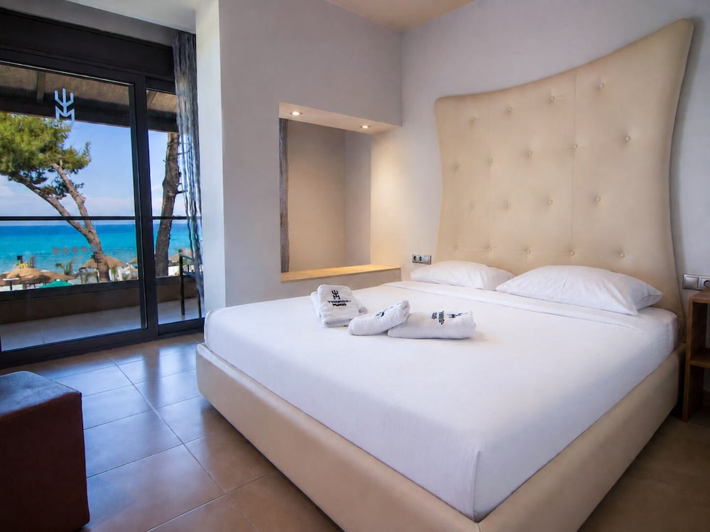 Flegra Beach Boutique Apartments 15/48