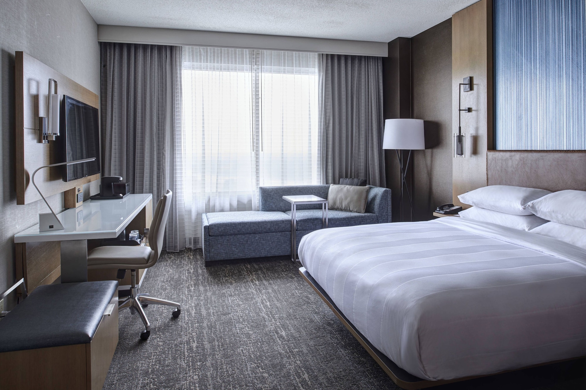Concierge, Club, King Bed