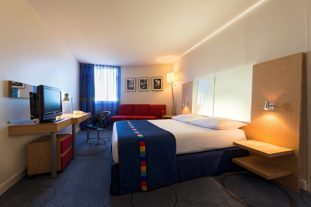 radisson hotel nice airport 31/82