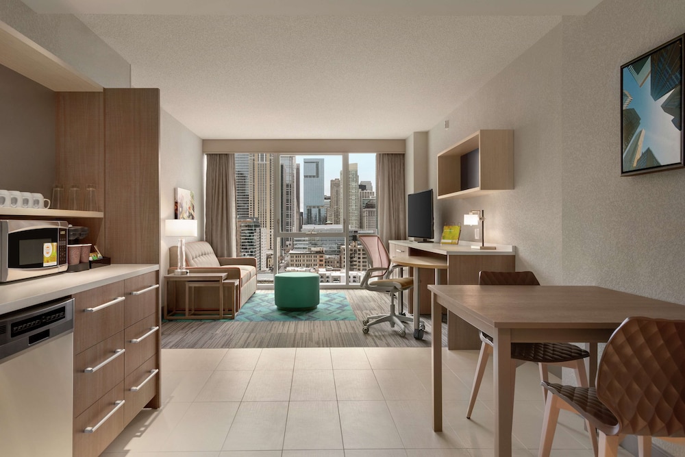 Home2 Suites By Hilton Chicago River North 31/55