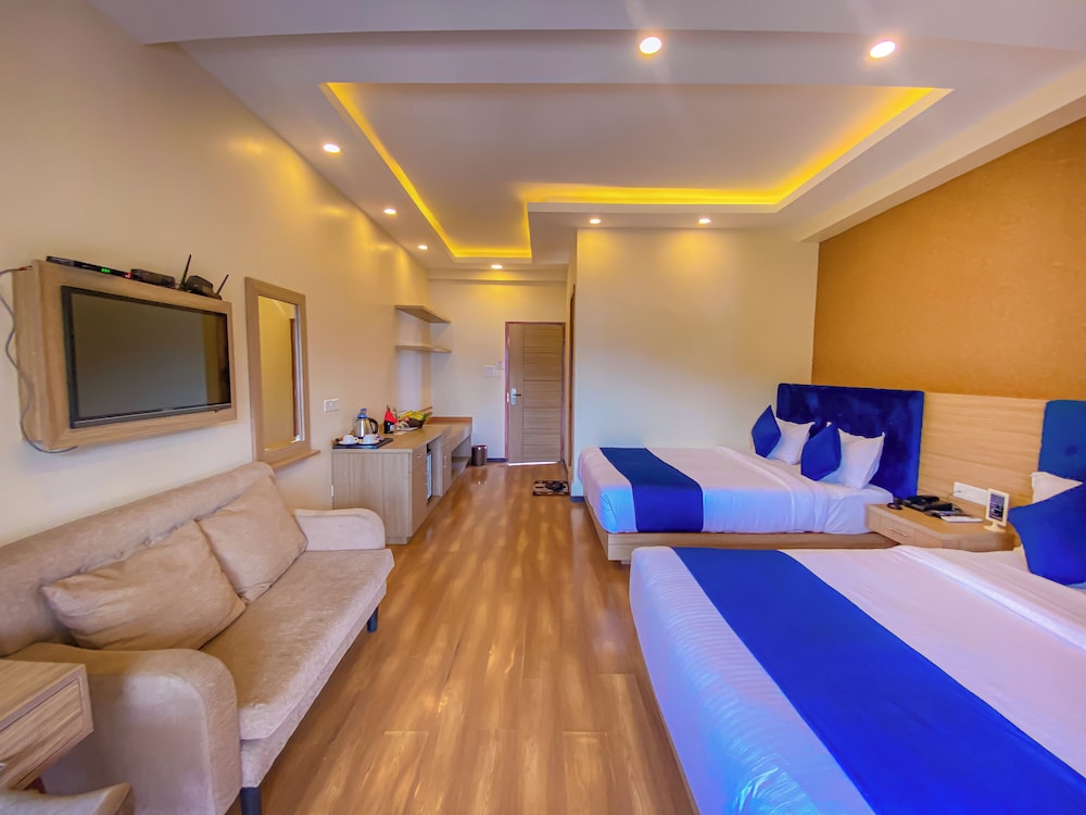 Majestic Lake Front Hotel & Suites 18/47