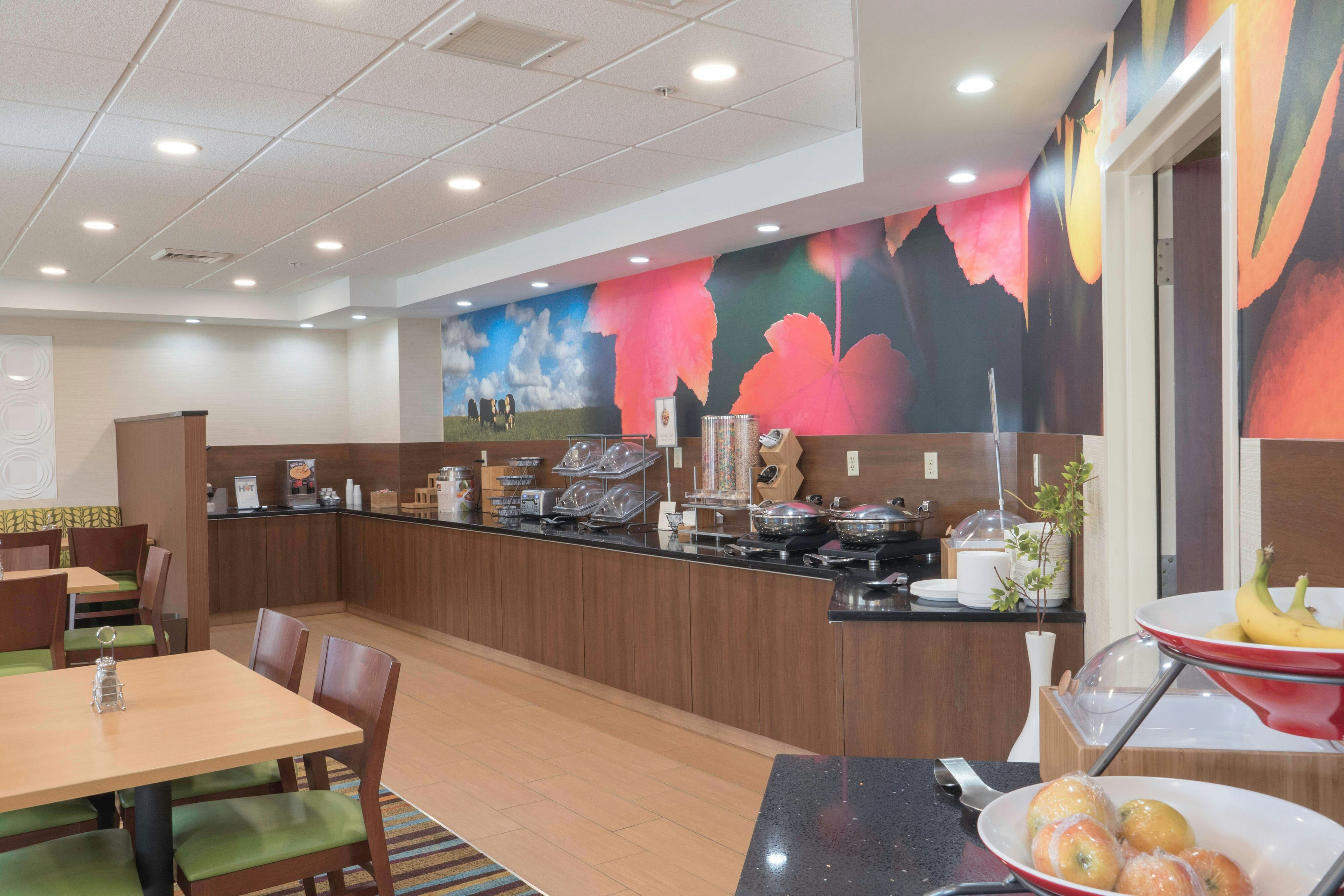 Fairfield Inn Suites Cleveland Streetsboro 32/36