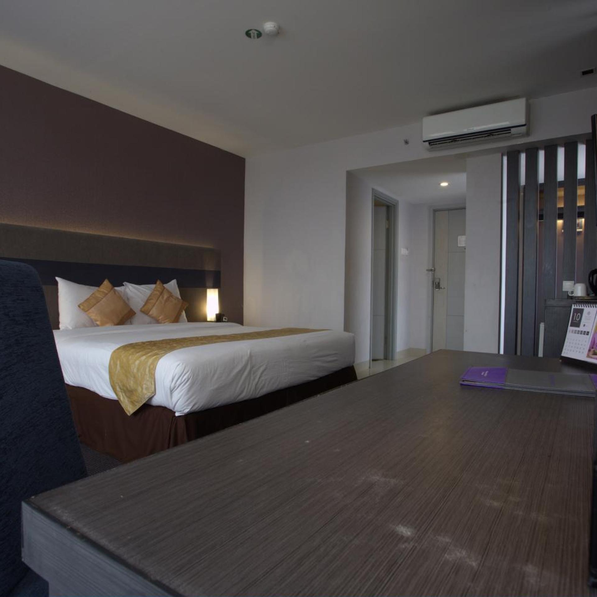 SUPERIOR, DOUBLE BED