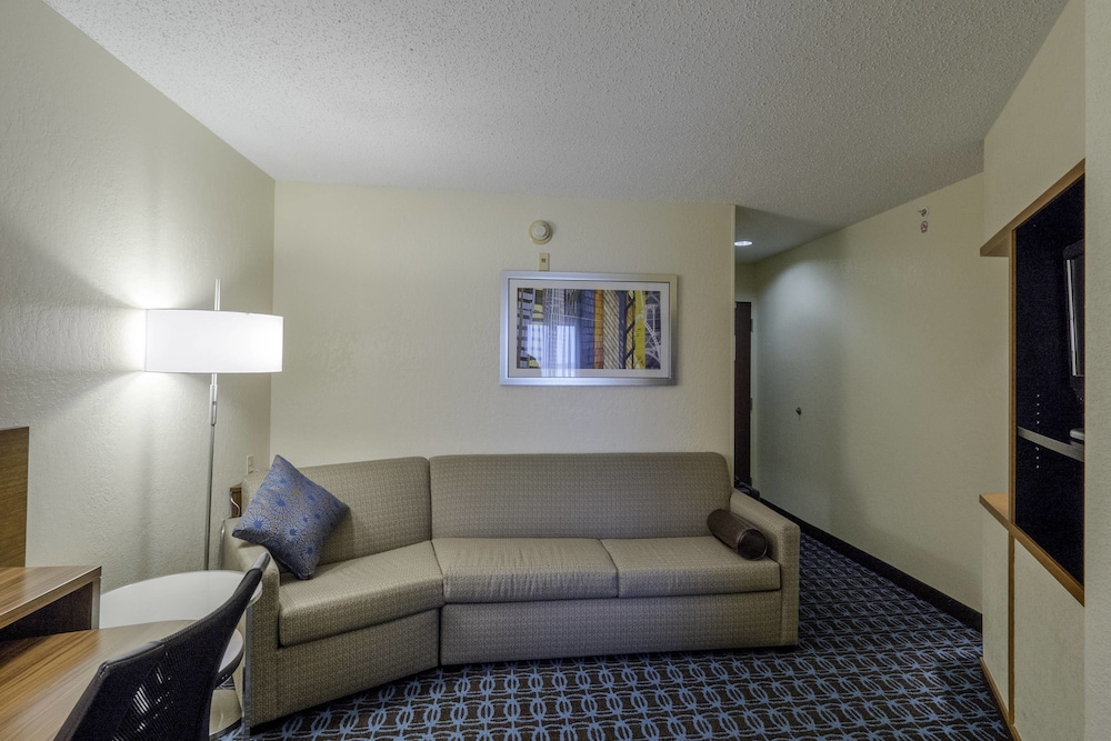 Fairfield Inn Suites Cleveland Streetsboro 28/36