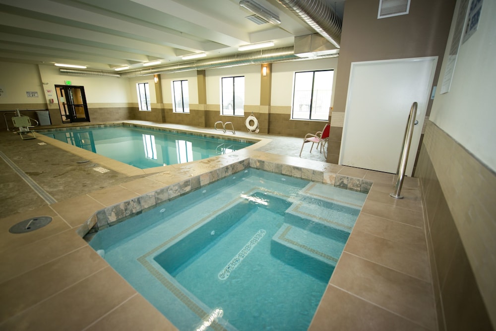 Holiday Inn Express & Suites Denver South - Castle Rock 26/54