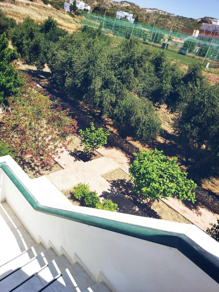 Hotel Eleni 38/40
