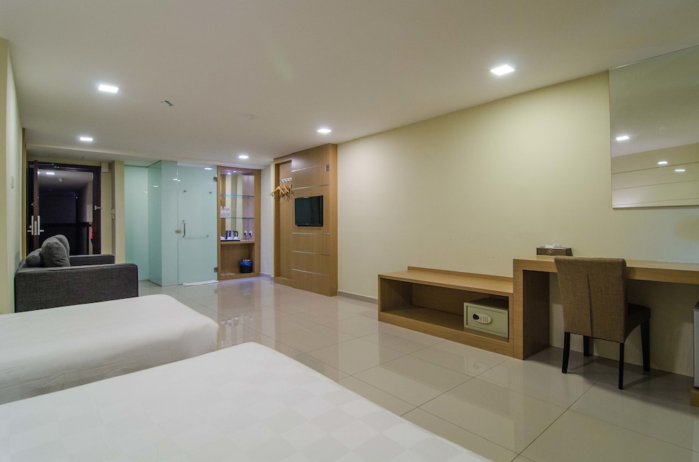Mornington Hotel Sitiawan 7/58