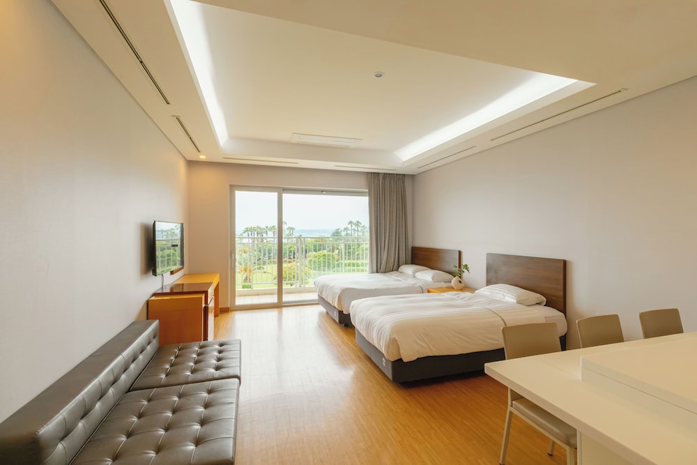 Interior, Water, Family, 1 Double and 1 Single Bed, Kitchen