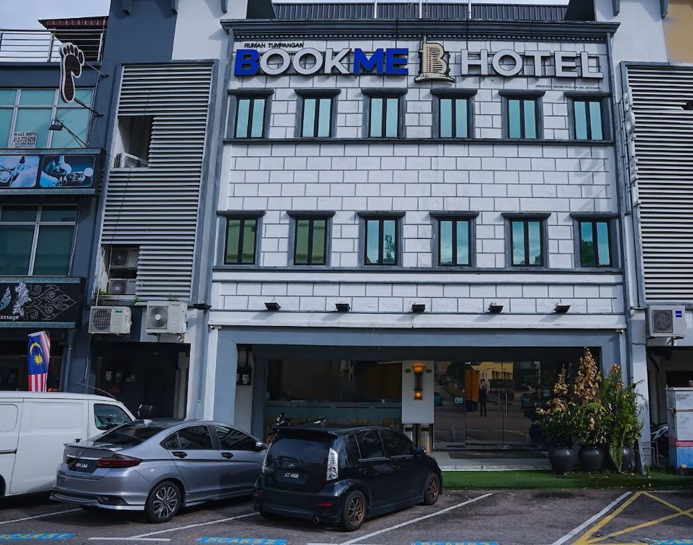 BookMe Hotel 17/19