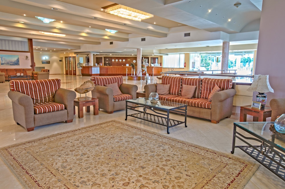 Sovereign Beach Hotel 33/50