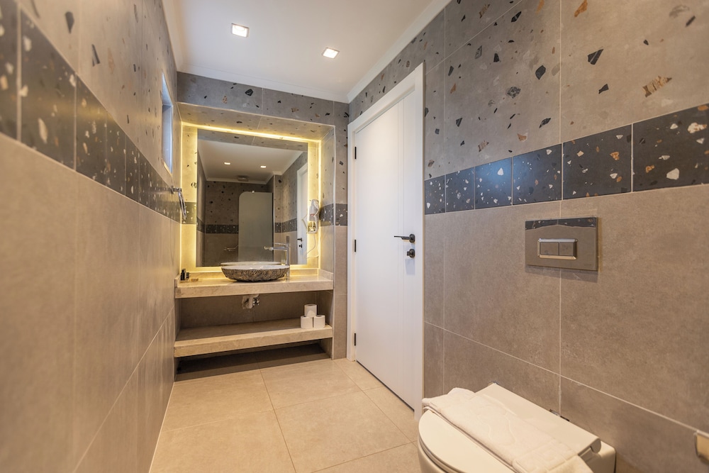 Kalkan Saray Suites Hotel 34/74