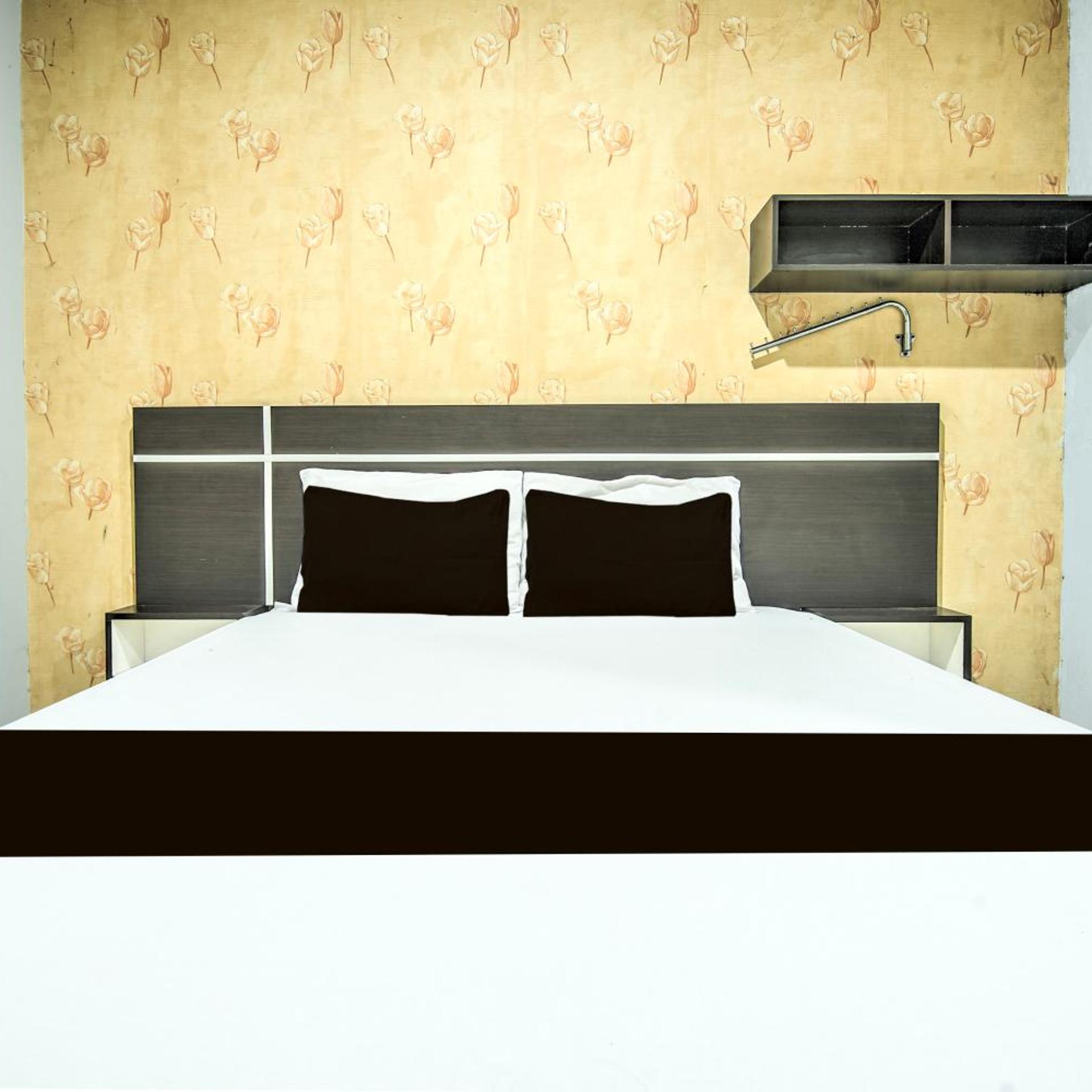 Hotel O Makassar near Mall Panakukang formerly Hotel Lucky Inn Makassar 33/44