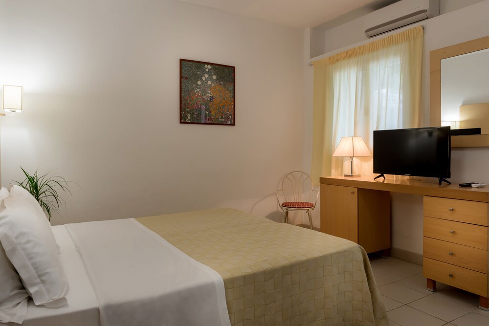 MARITALIA HOTEL CLUB VILLAGE 24/67